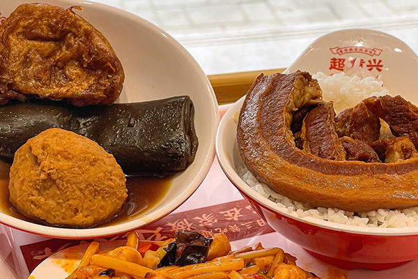 超意兴快餐加盟总部电话：18963090395